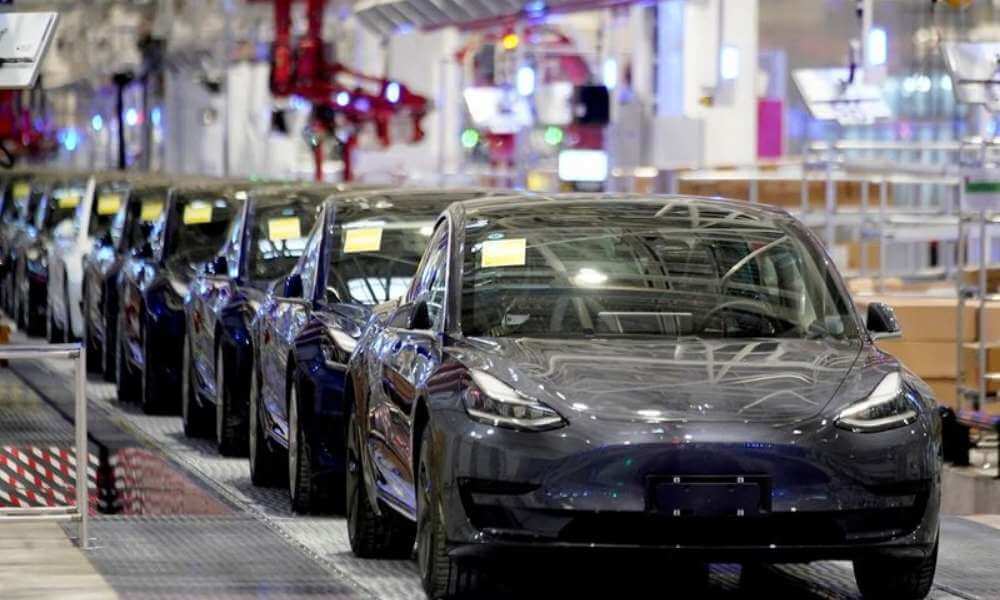 Tesla halts production at Shanghai plant due to supply issues